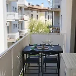 Wind Rose House - Bicamere, Parcheggio Fronte Mare Apartment *